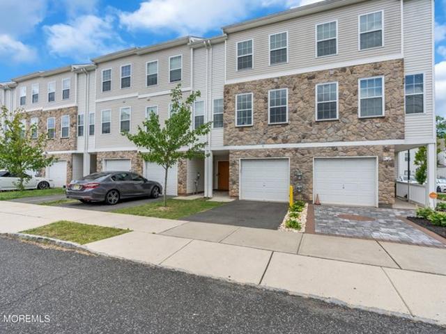 Townhouse for sale in Kendall Park, New Jersey