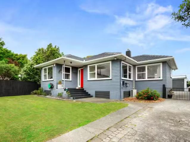 House for sale in Days Bay, Wellington