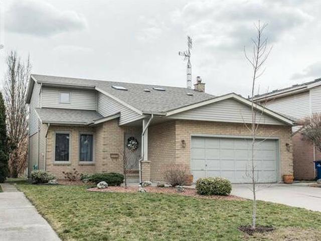 House for sale in Ottawa