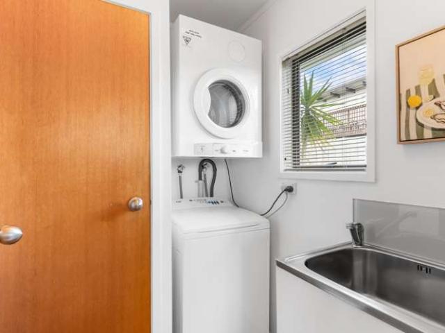 Apartment for sale in Oratia, Oroua County