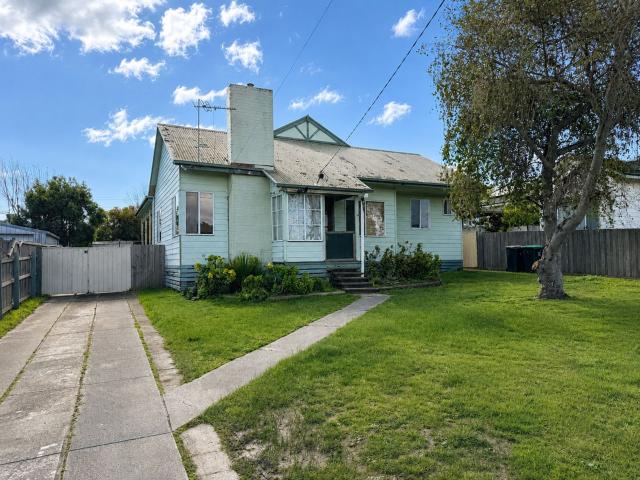 Granny Flat for rent in Morwell, Victoria