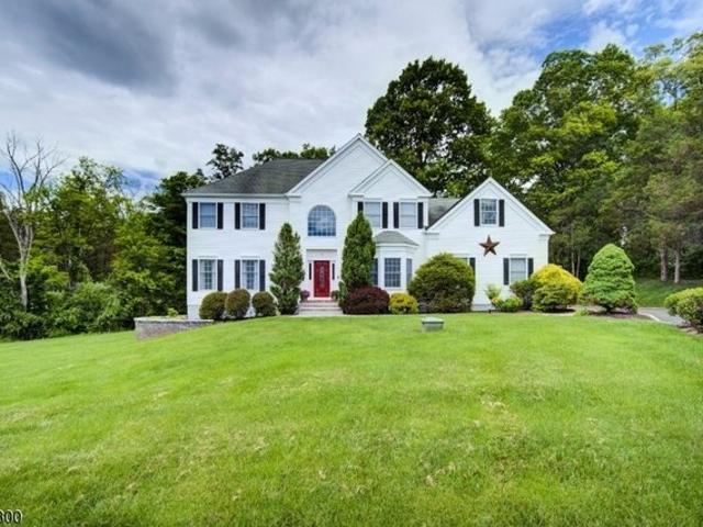 House for sale in Pittstown, New Jersey