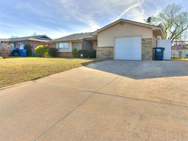 House for sale in Shawnee, Pottawatomie County