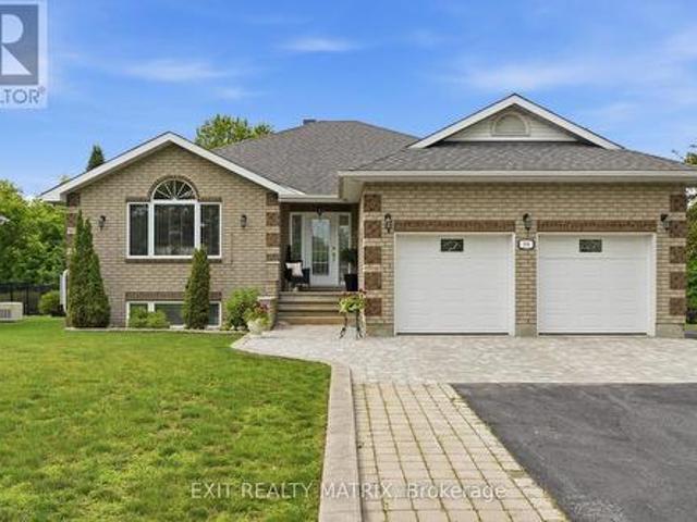 House for sale in Russell, Ontario