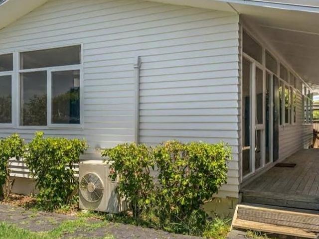House for rent in Kelston, Whau