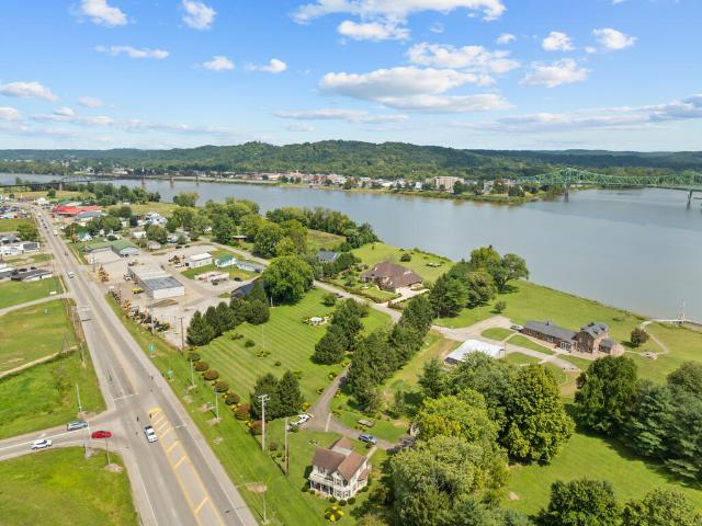 House for sale in Kanauga, Gallipolis