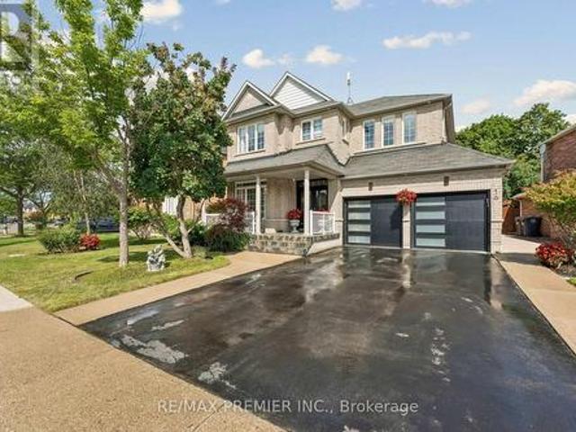 House for sale in Brampton, Golden Horseshoe