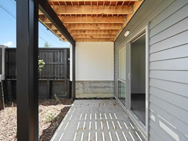 Townhouse for rent in Hamilton Lake, Hamilton City