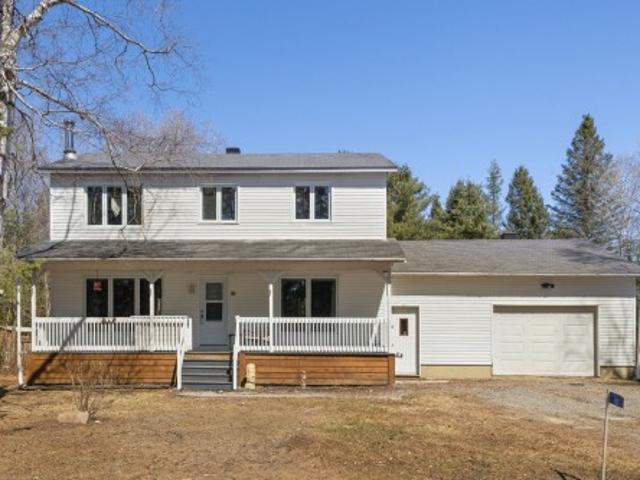 House for sale in Montpellier, Quebec