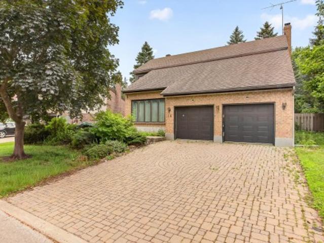House for sale in Kirkland, Quebec