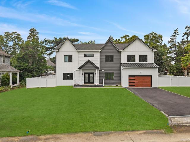 House for sale in Bohemia, New York