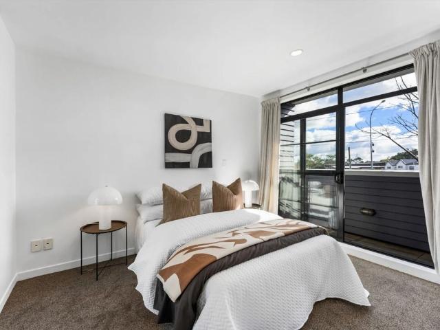 Townhouse for rent in Avondale, Whau