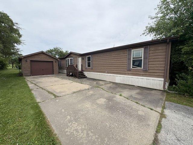 House for sale in Beecher, Illinois