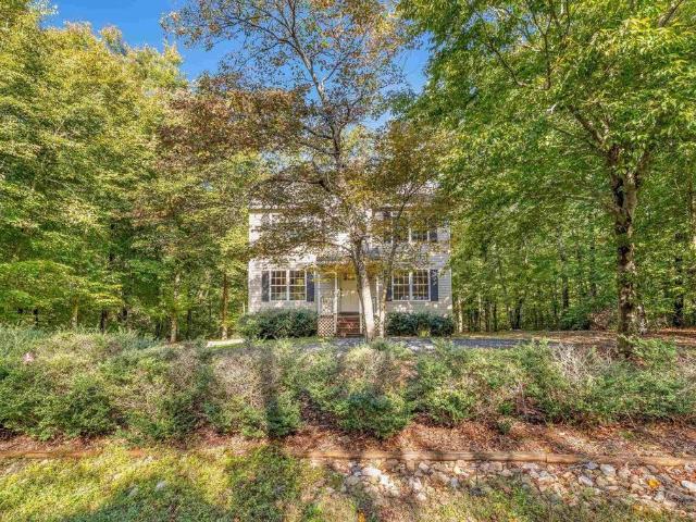 House for sale in Lake Monticello, Palmyra