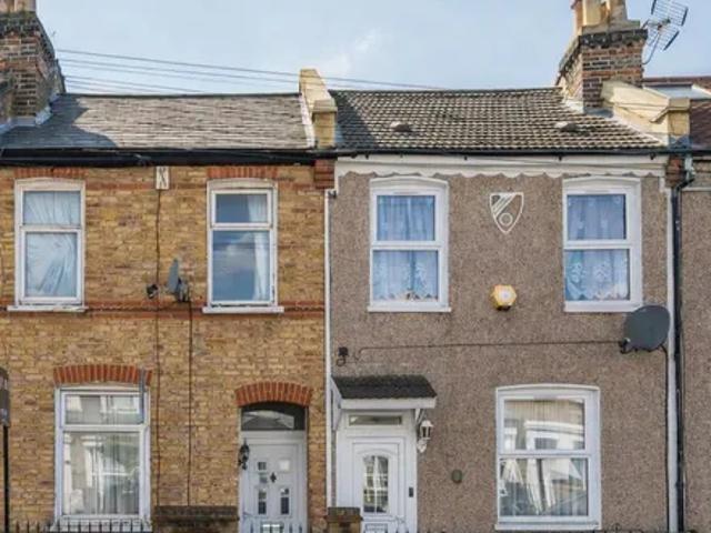 House for rent in London Borough of Lewisham, Ladywell
