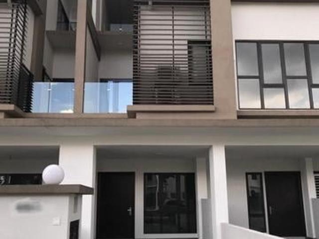 Townhouse for rent in Puchong, Selangor