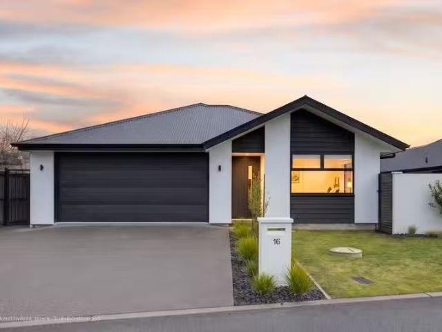 House for sale in Chaslands, Canterbury