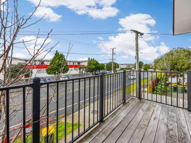 Townhouse for sale in Kelston, Oroua County