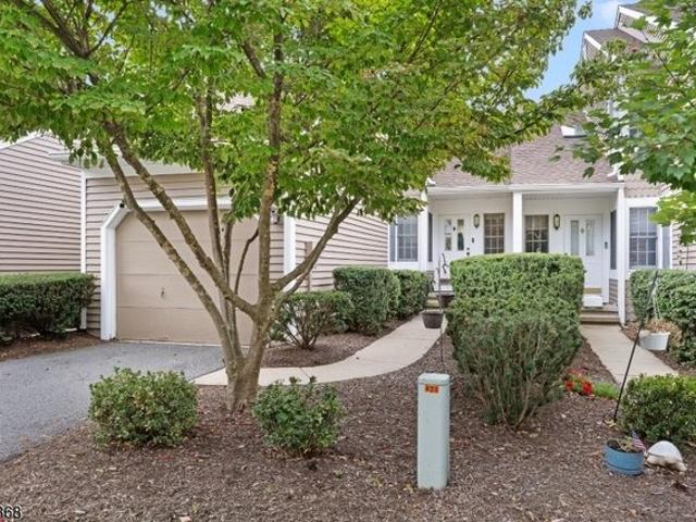 Townhouse for sale in Pluckemin, Bedminster Township