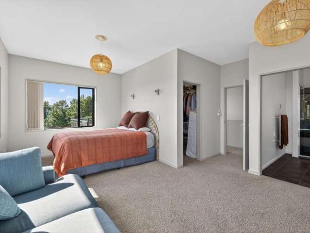 House for sale in Chaslands, Canterbury