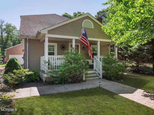 House for sale in Cream Ridge, New Jersey