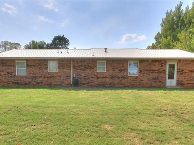 House for sale in McLoud, Pottawatomie County