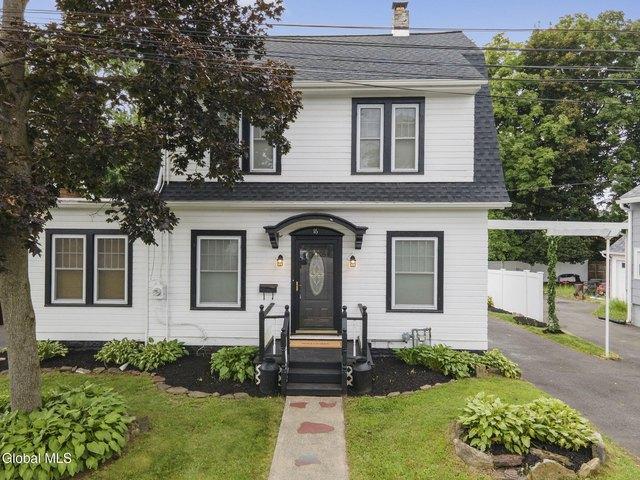 House for sale in Colonie, New York