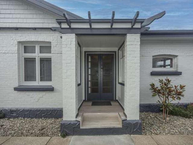 House for sale in Otakou
