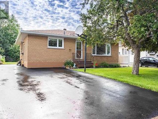 House for sale in Sault Sainte Marie, Ontario