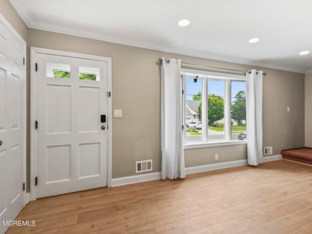 House for sale in Cliffwood, New Jersey