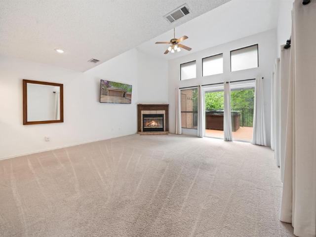 Townhouse for sale in Denison, Texas