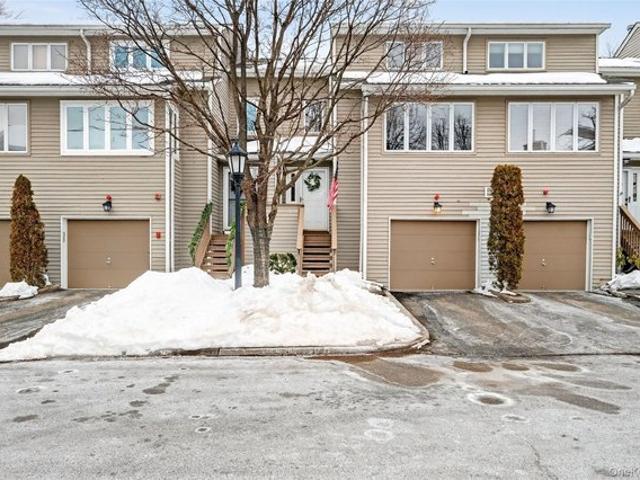 Condo for sale in Rockland, New York