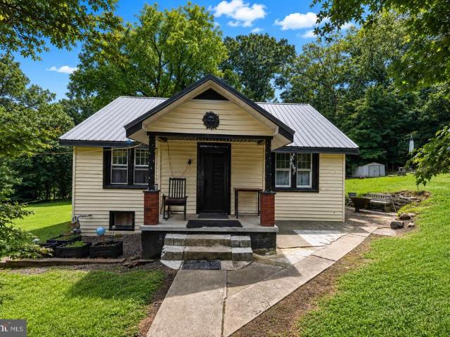 House for sale in Garrett, Maryland