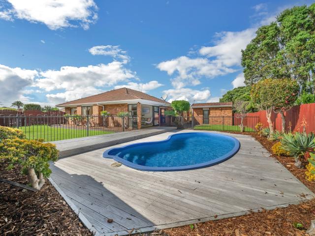 House for sale in Papakura