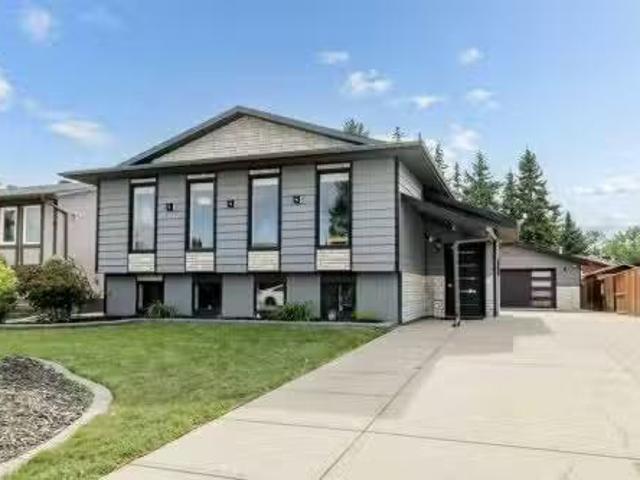 House for sale in Sylvan Lake, Alberta