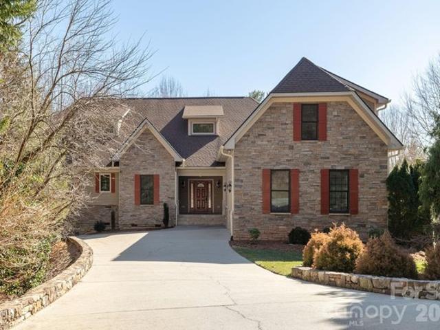 House for sale in Hendersonville, North Carolina
