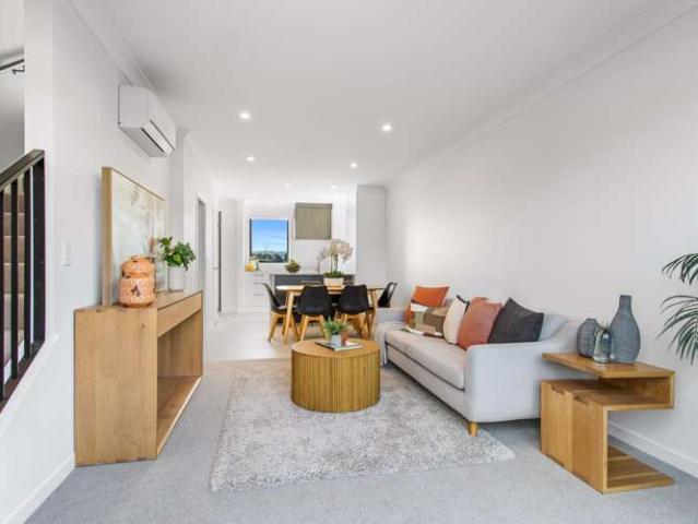 Townhouse for sale in Awhitu