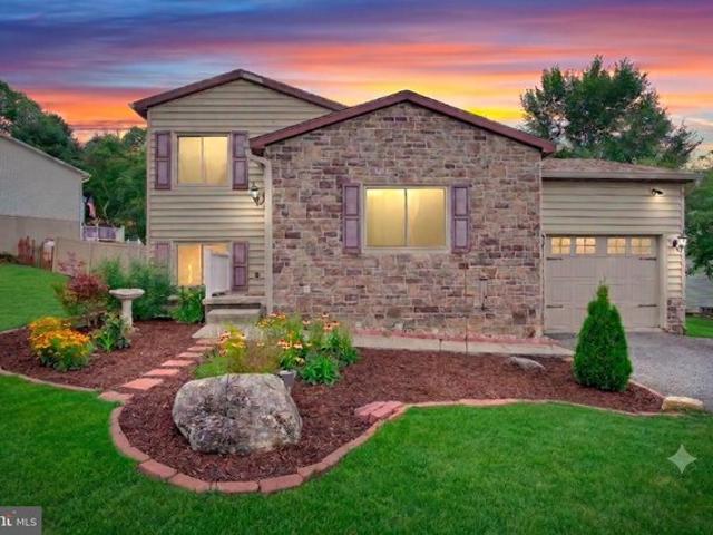 House for sale in Cumberland, Pennsylvania