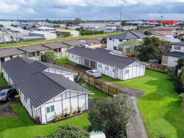House for sale in Papakura