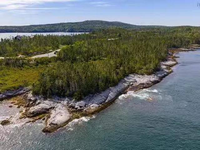 House for sale in Aspotogan, Nova Scotia