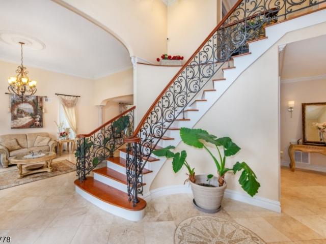 House for sale in Fairfield, New Jersey