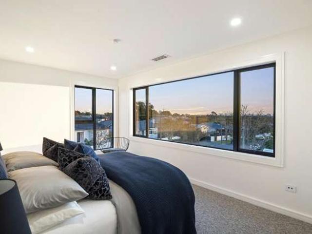Townhouse for sale in Belmont