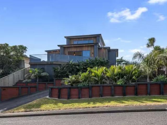 House for rent in Waikanae Beach, Wellington