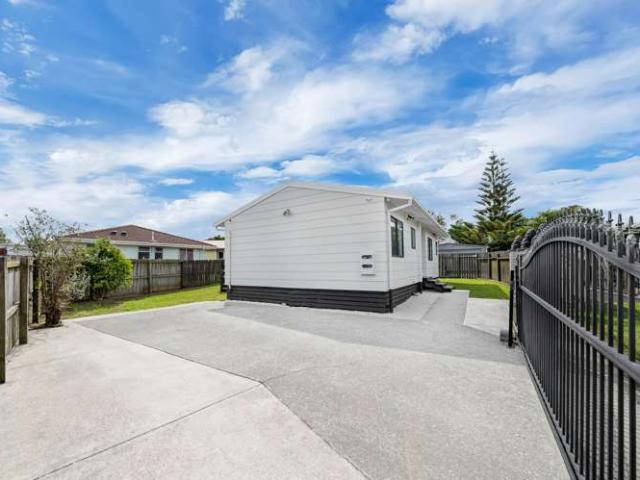 House for sale in Manurewa, Oroua County