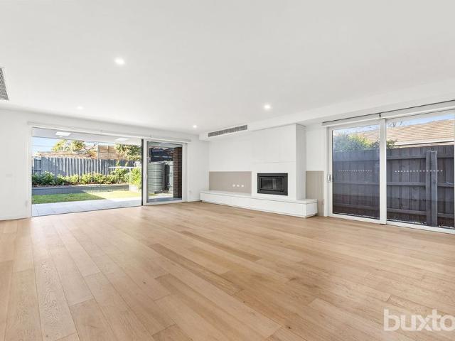 Townhouse for rent in Bentleigh East, Melbourne