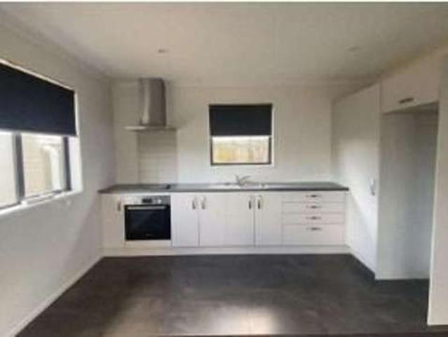 House for rent in Owhata, Oroua County