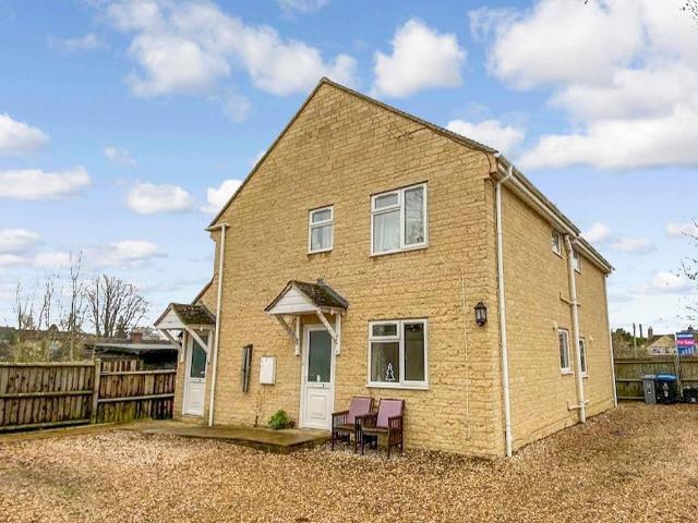 Apartment for rent in Cogges, West Oxfordshire