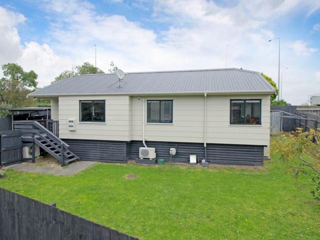 House for rent in Penrose, Oroua County