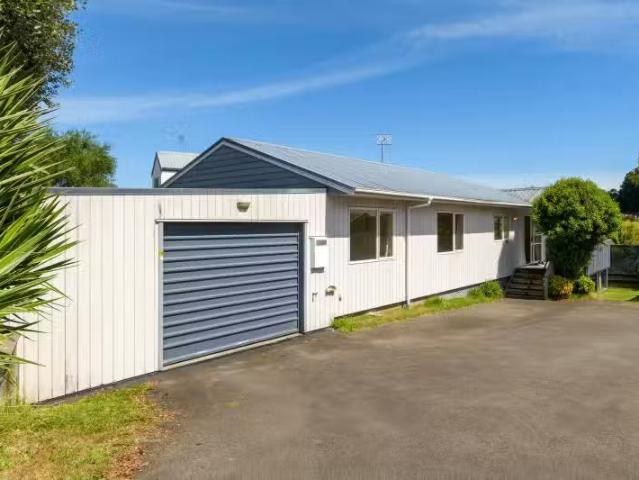 House for sale in Omokoroa, Bay Of Plenty