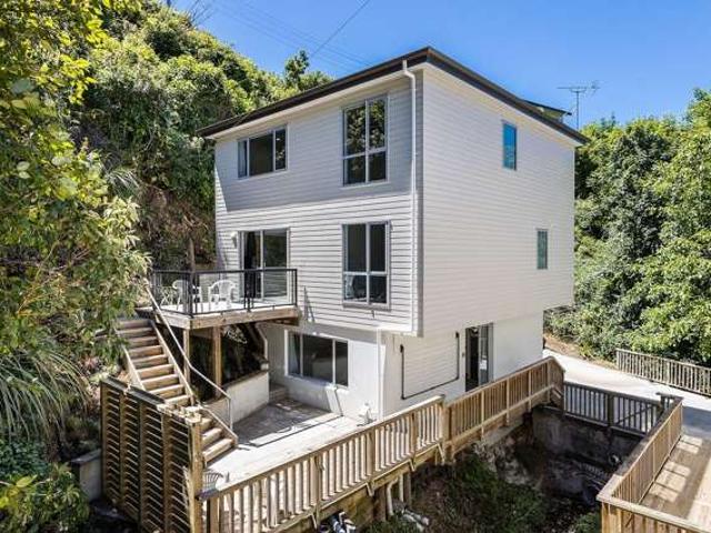 House for rent in Otakou